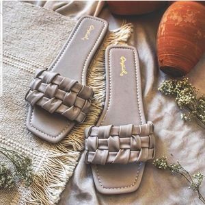 🆕️Spring Faves Collection// Warm grey braided Mule Sandal